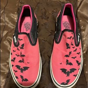 Vans Hott pink with Bats size 8 women’s